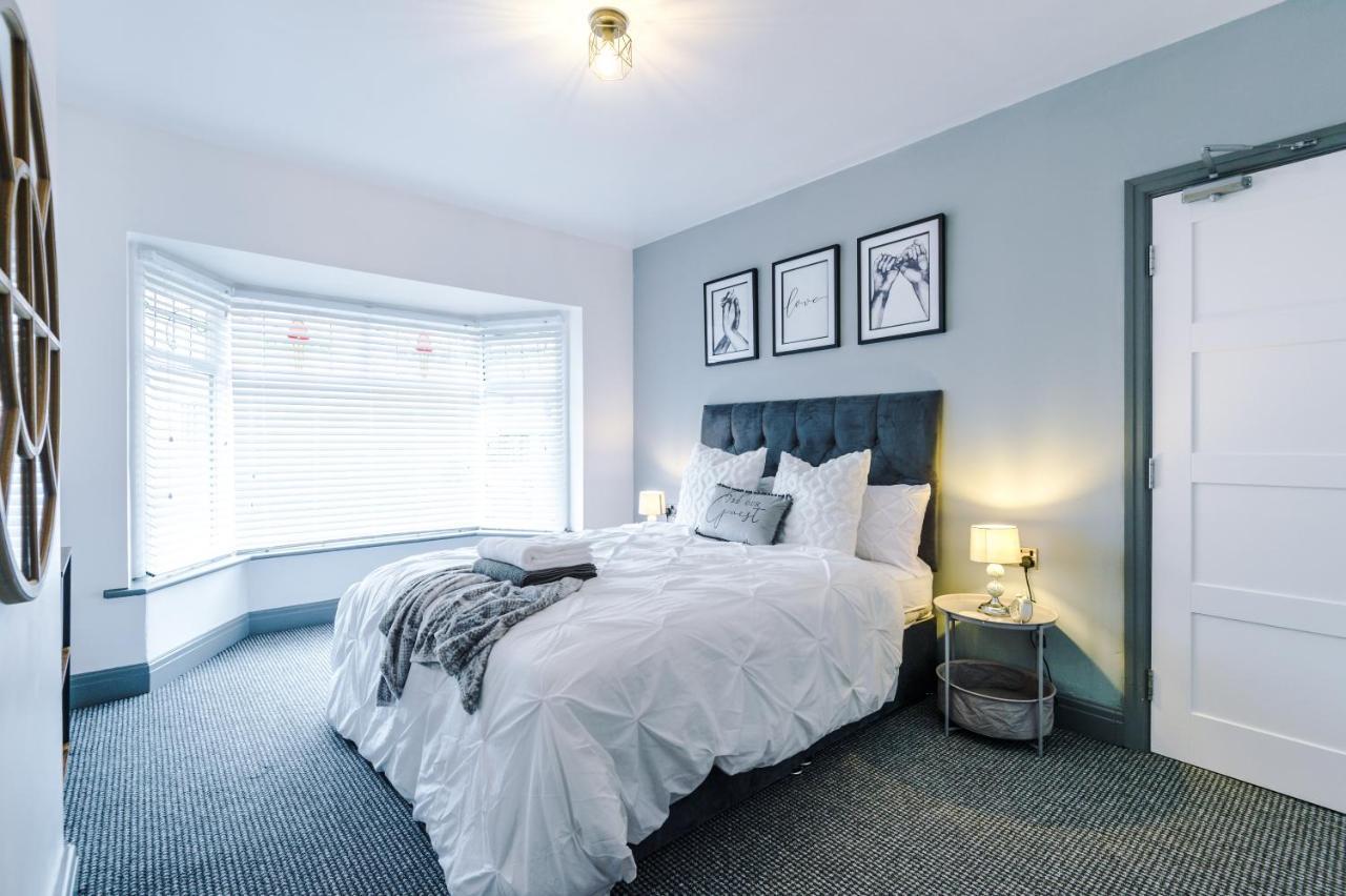 Only Family Groups - Pets Stay For Free - Sleeps 8 - Sofabed Блекпул Екстериор снимка